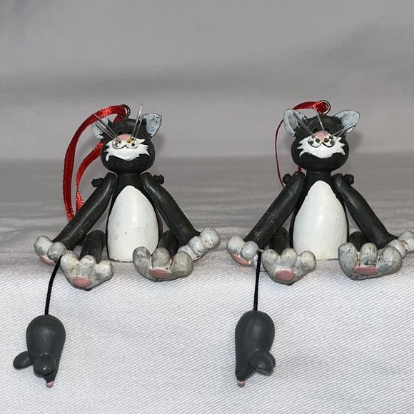 Other - cat ornaments grey sitter dangle legs heart with mouse Set of 2 Approx 4 Inches
